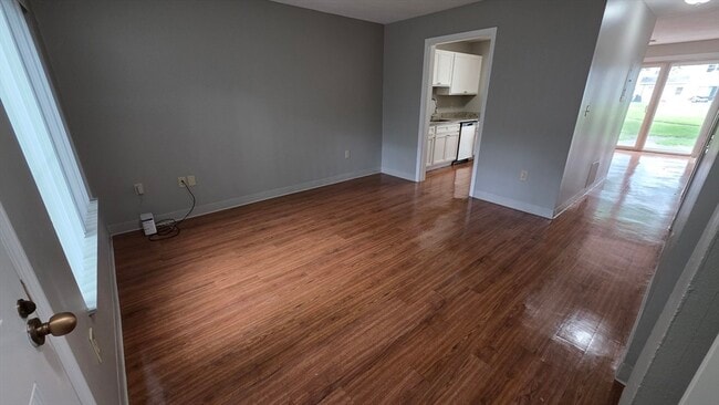Photo - 36 S Point Dr