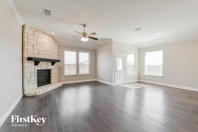 Photo - 4041 Honeyapple Way