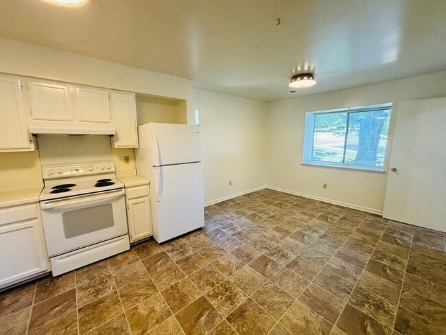 Photo - 1716 Donlee Dr