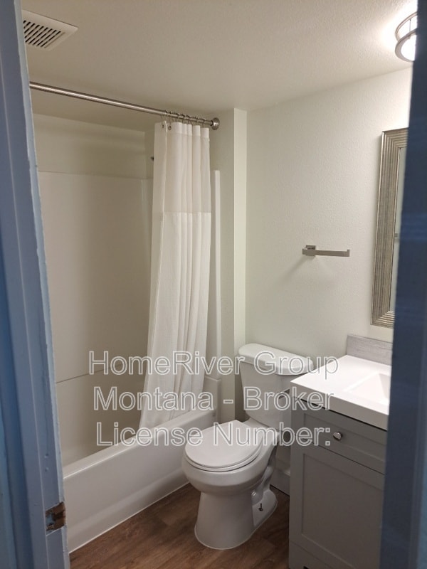 Photo - 707 SW Higgins Ave