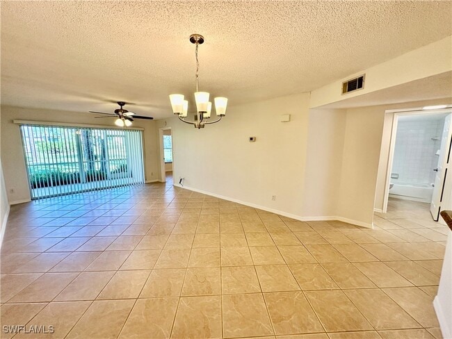 Photo - 738 Landover Cir Unidad 102