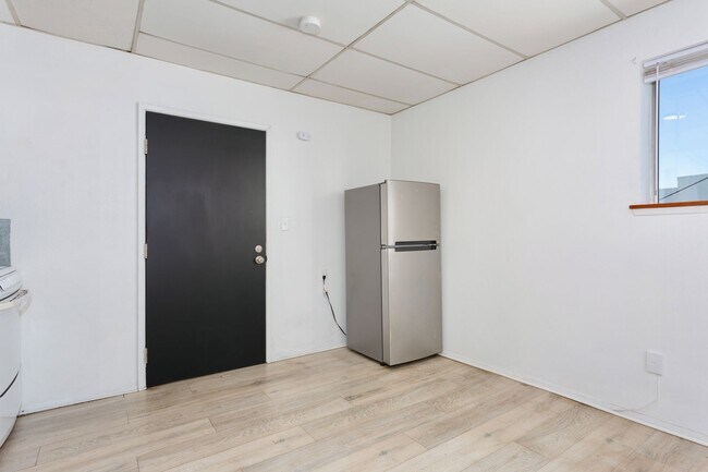 Photo - 5420 S Tacoma Way Unit 6