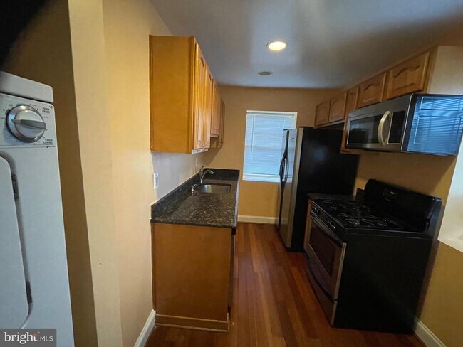 Photo - 3868 9th St SE Unit 202