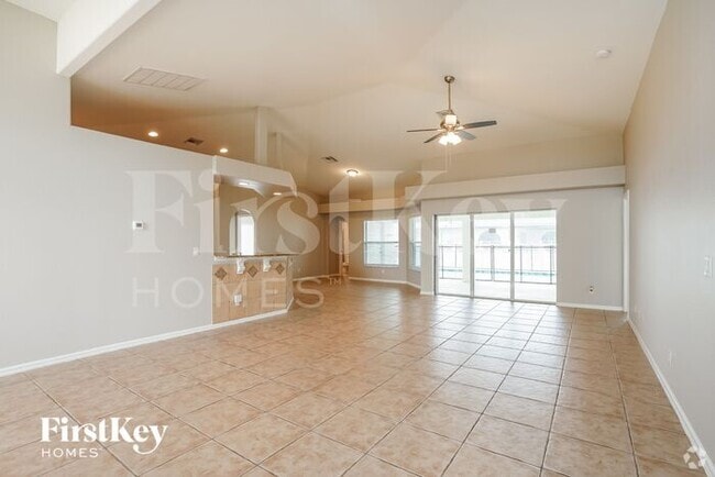 Building Photo - 3720 SW 16th Pl Rental