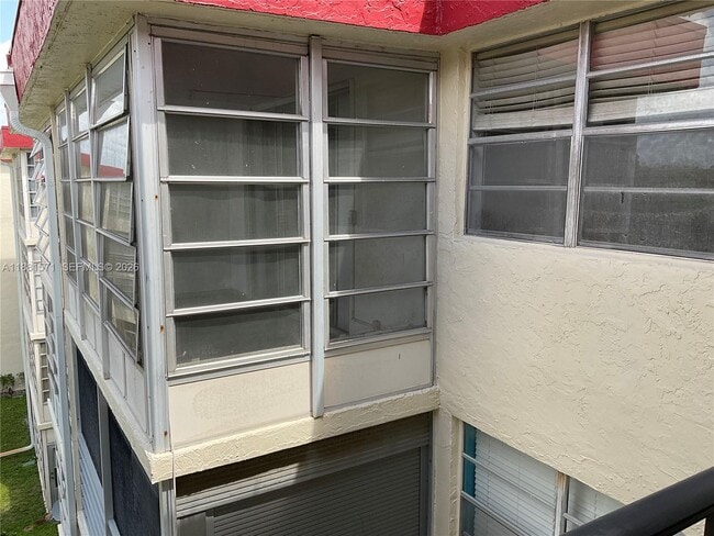Building Photo - 3001 NW 48th Ave Unit 440