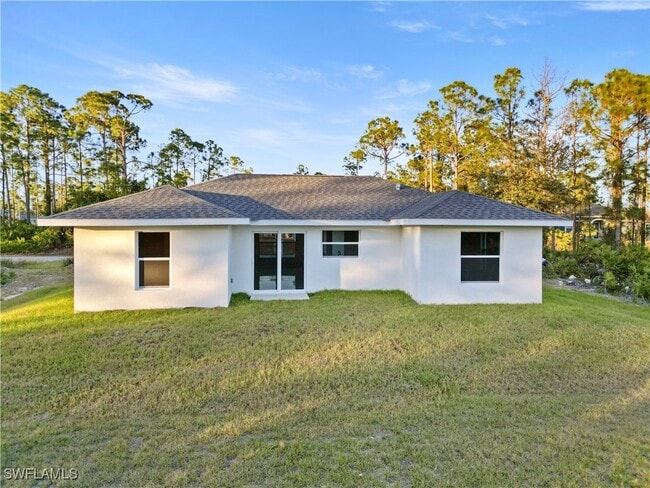 Photo - 732 Asher St E