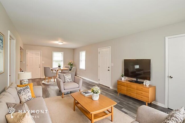 Photo - 4911 Roebuck Rd NW