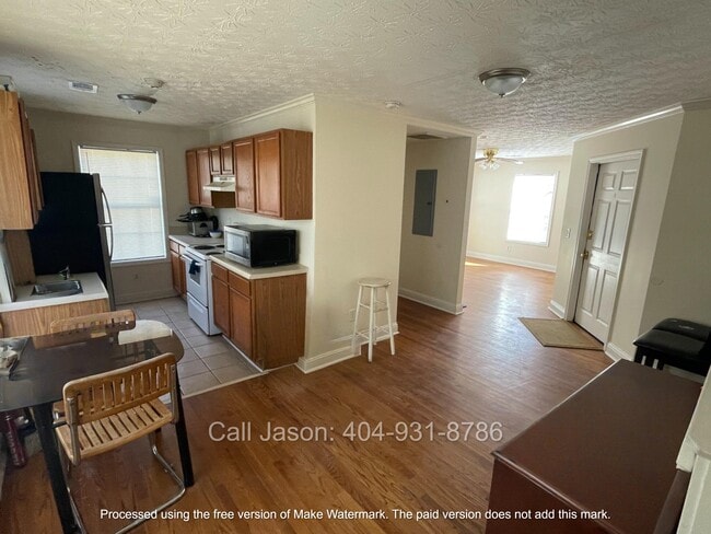 Photo - 250 Stafford St NW