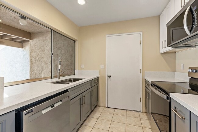 Photo - 247 Countryhaven Rd
