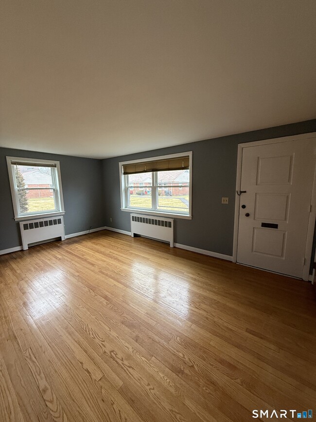 Photo - 21 Hartford Ave