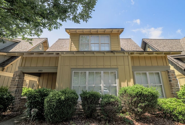 Building Photo - 1110 Retreat Rental