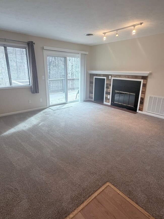 Photo - Great Location - 2 Bed, 2 Bath Condo Available Now!