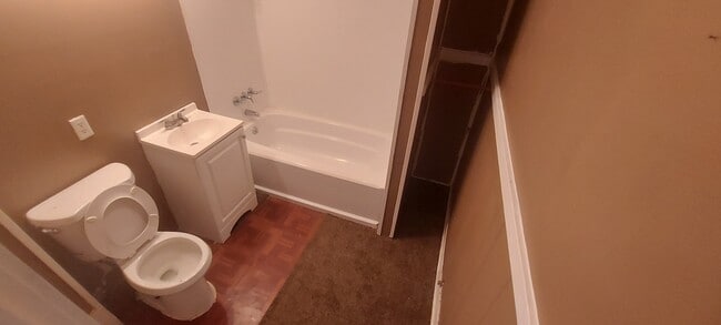 Photo - 512 Gordon St