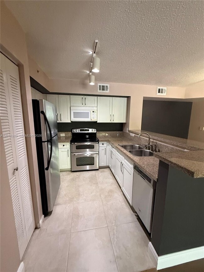 Photo - 2113 Renaissance Blvd Unidad 203