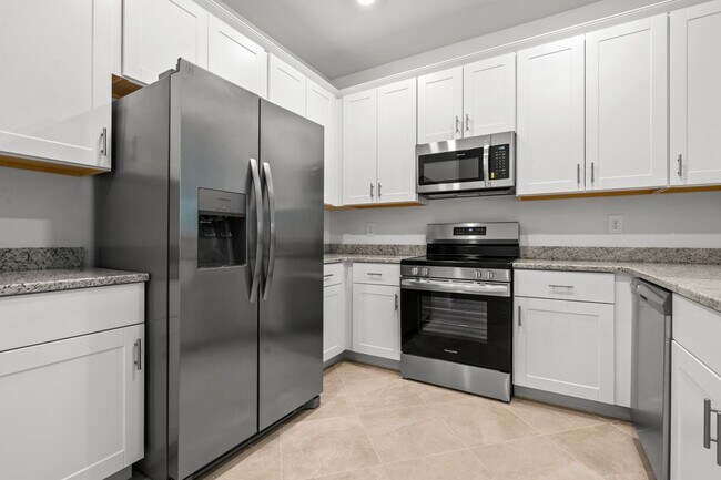 Photo - 14150 Gardeners Wy