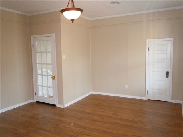 Photo - 664 Second St NW