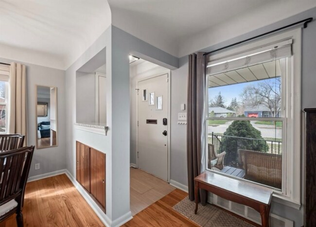 Photo - 1602 E Maple Rd