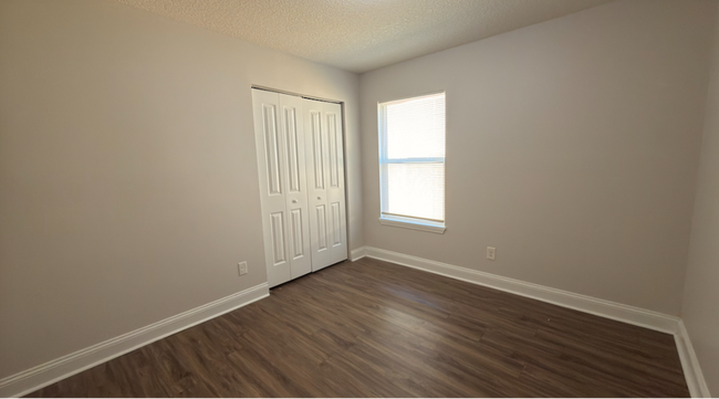 Photo - 2160 Schumacher Ave