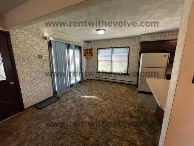 Photo - 5671 S 100 W