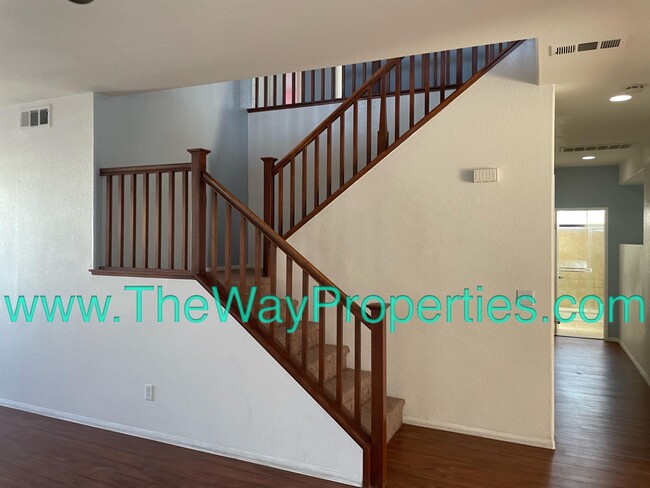 15058 Zircon Dr