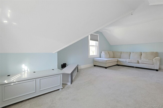 Photo - 105 S Broadway Unit 7