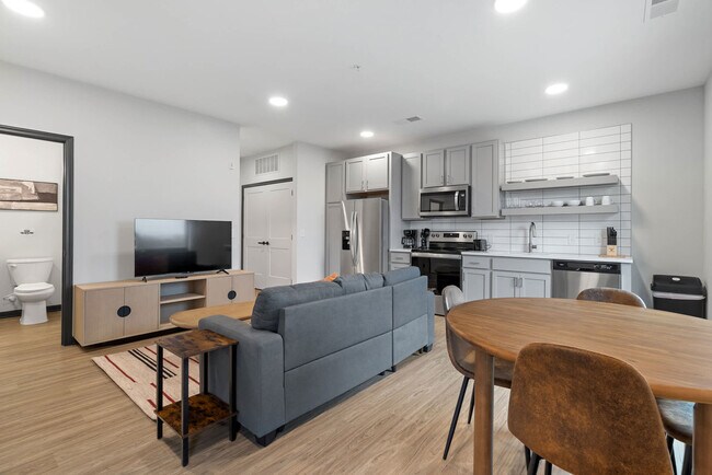 Photo - 423 E Michigan St Unidad ID1032090P