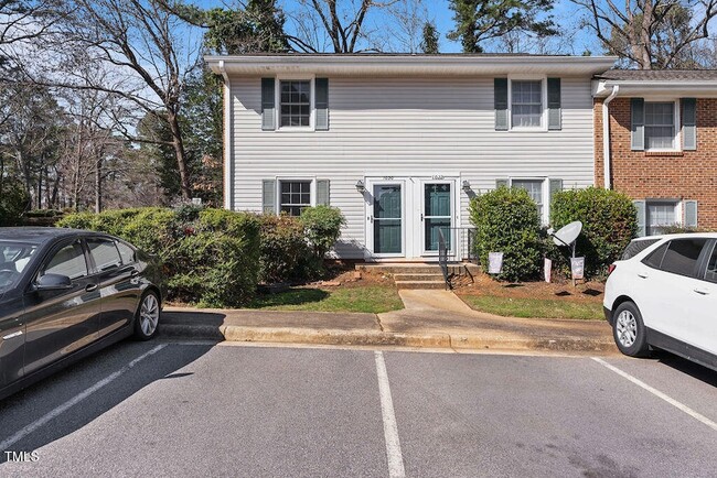 Building Photo - 1020 Nottingham Ct Rental