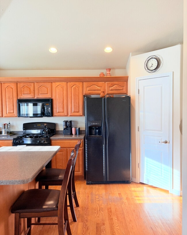 Photo - 351 N 1480 E