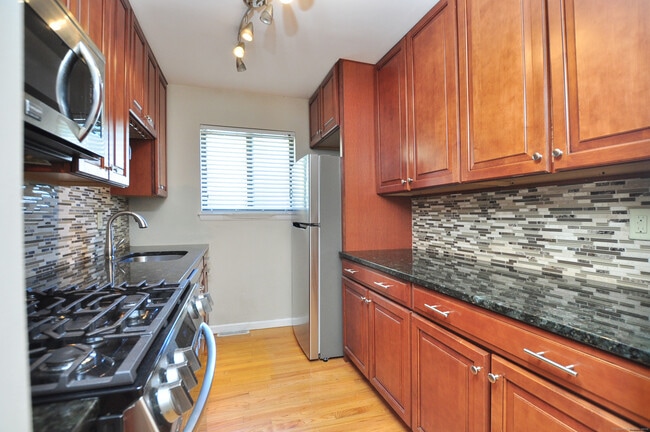 Photo - 305 Timber Ln Unit 305