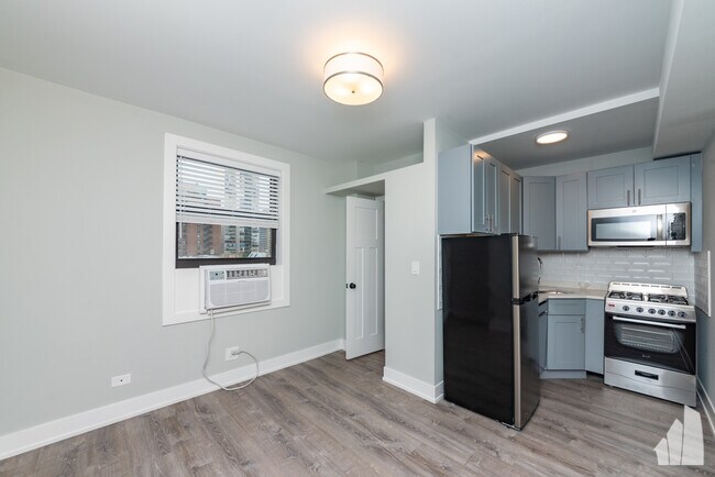 505 W Belmont Ave Unit 1K