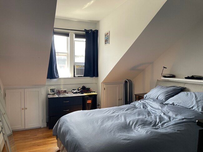 Photo - 668 Tremont St Unidad 4