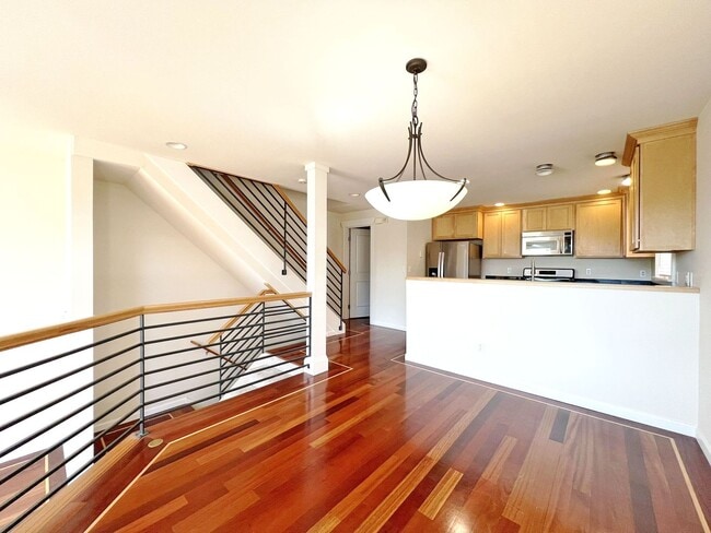 Photo - 4507 Evanston Ave N
