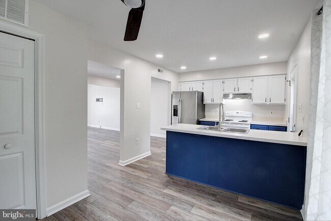 Photo - 2415 Prentice Ct