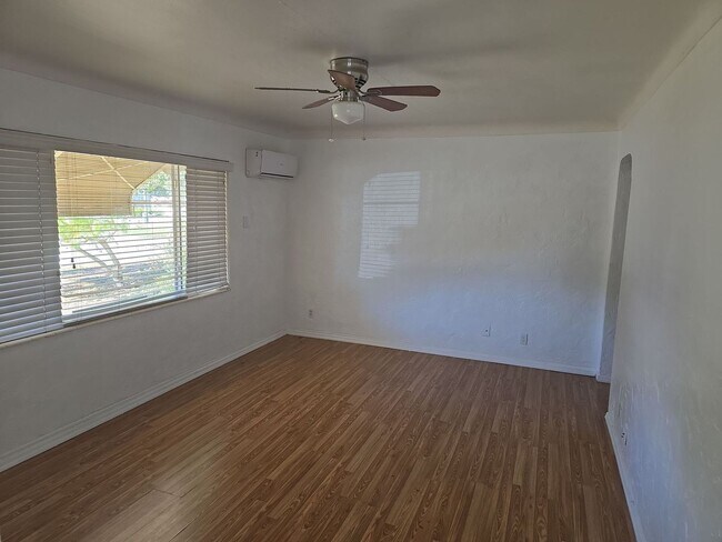 Photo - 2 bedroom for rent near Kenwood/St. Pete!