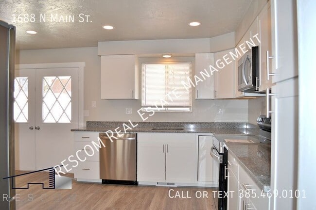 Photo - 1688 N Main St