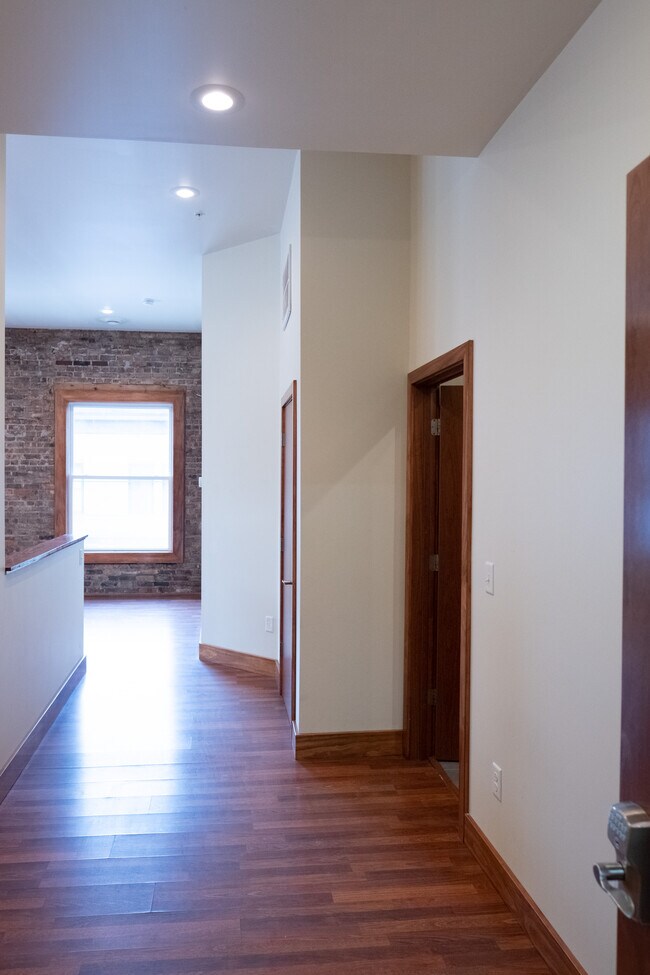 Photo - 418 Shelden Ave