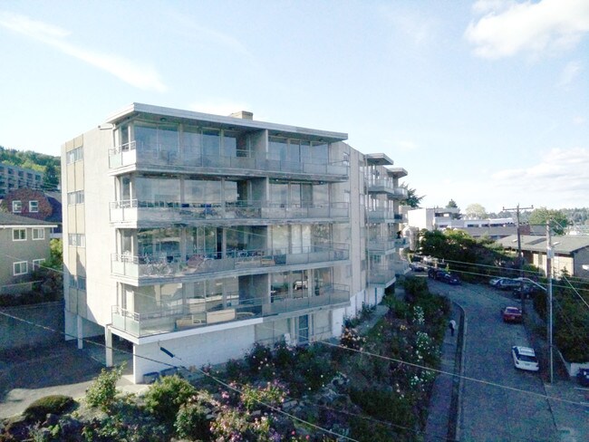 Dexter House Apartments - Dexter House Apartments