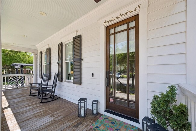 Photo - 345 W 16th St