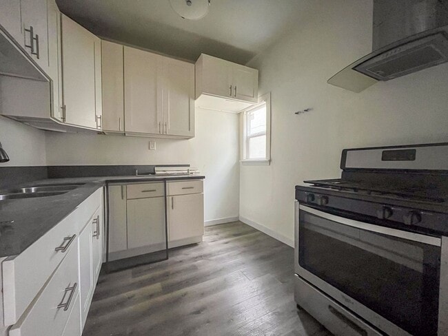 Photo - 2014 Chestnut Avenue