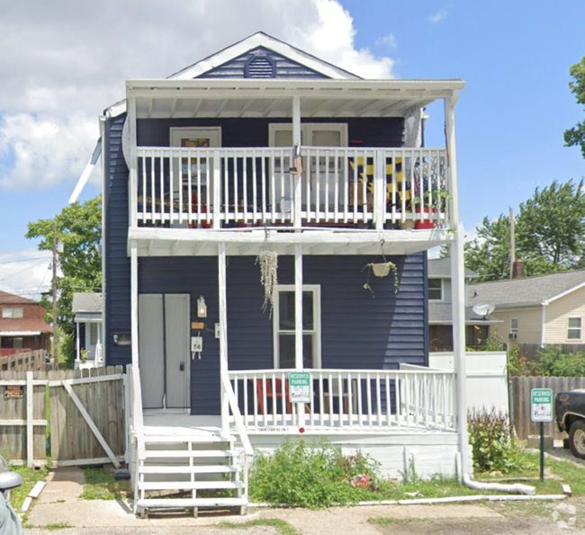 Building Photo - 56 Benfield Ave Rental