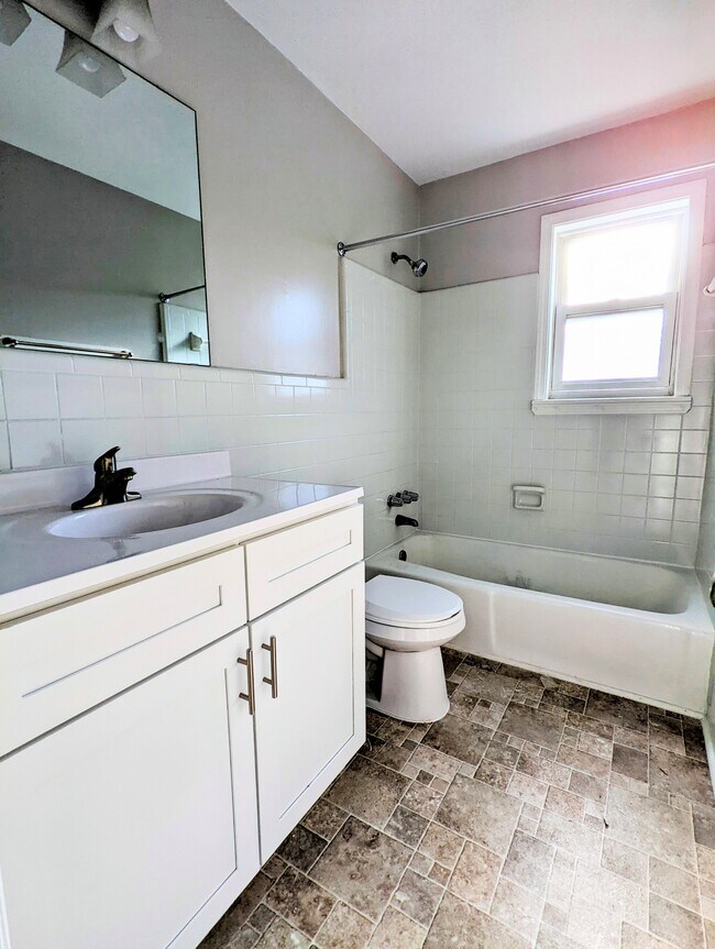 Photo - Delane Glen Apartments