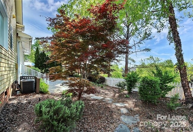 Photo - 2300 Mirow Pl