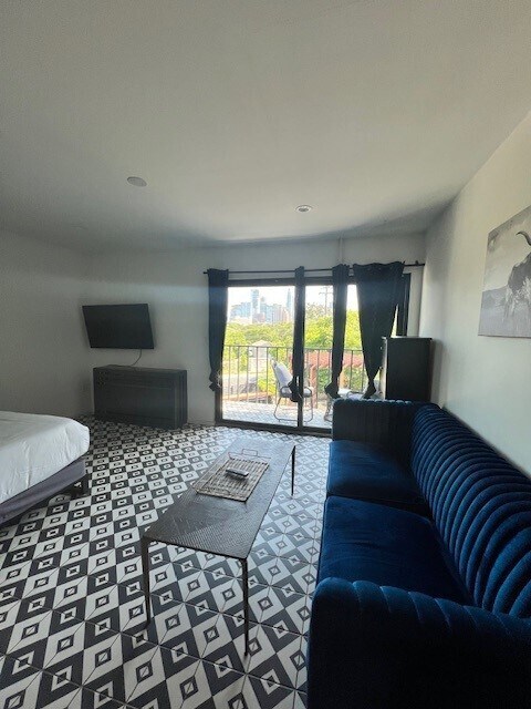 Photo - 201 Academy Dr