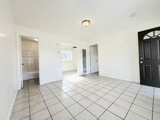 Photo - 14039 Orizaba Ave