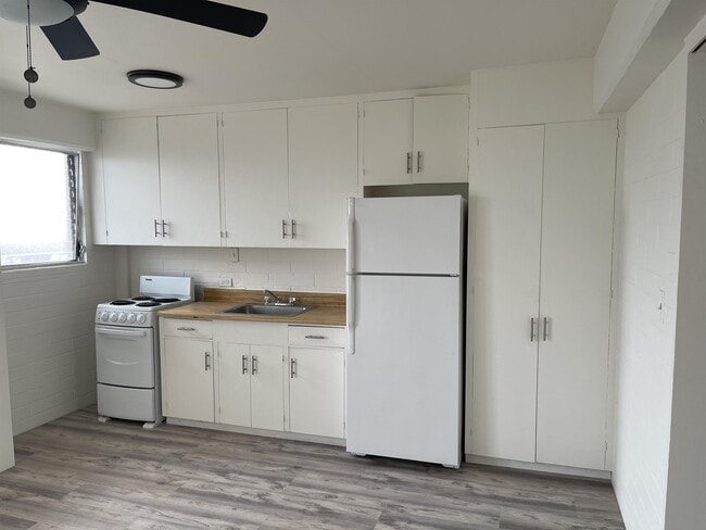 Photo - 910 Pumehana St