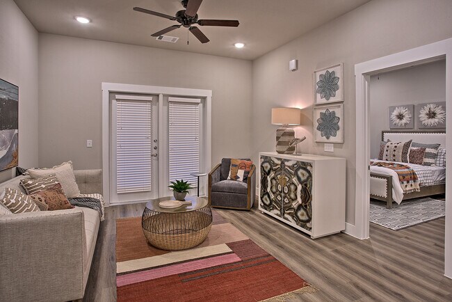 Hunters Creek Apartments