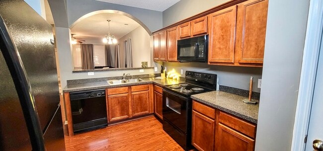 Building Photo - 1931 Bayrose Cir