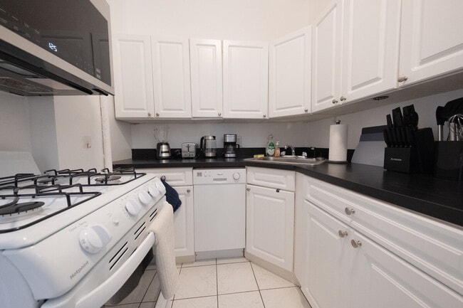 Photo - 125 La Salle St Unit ID1035601P