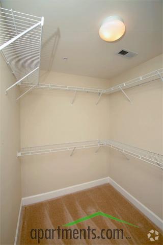 Closet - Lenox Creekside