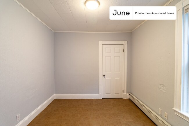 Photo - Room in Shared 3 bed/1 bath home Unidad A